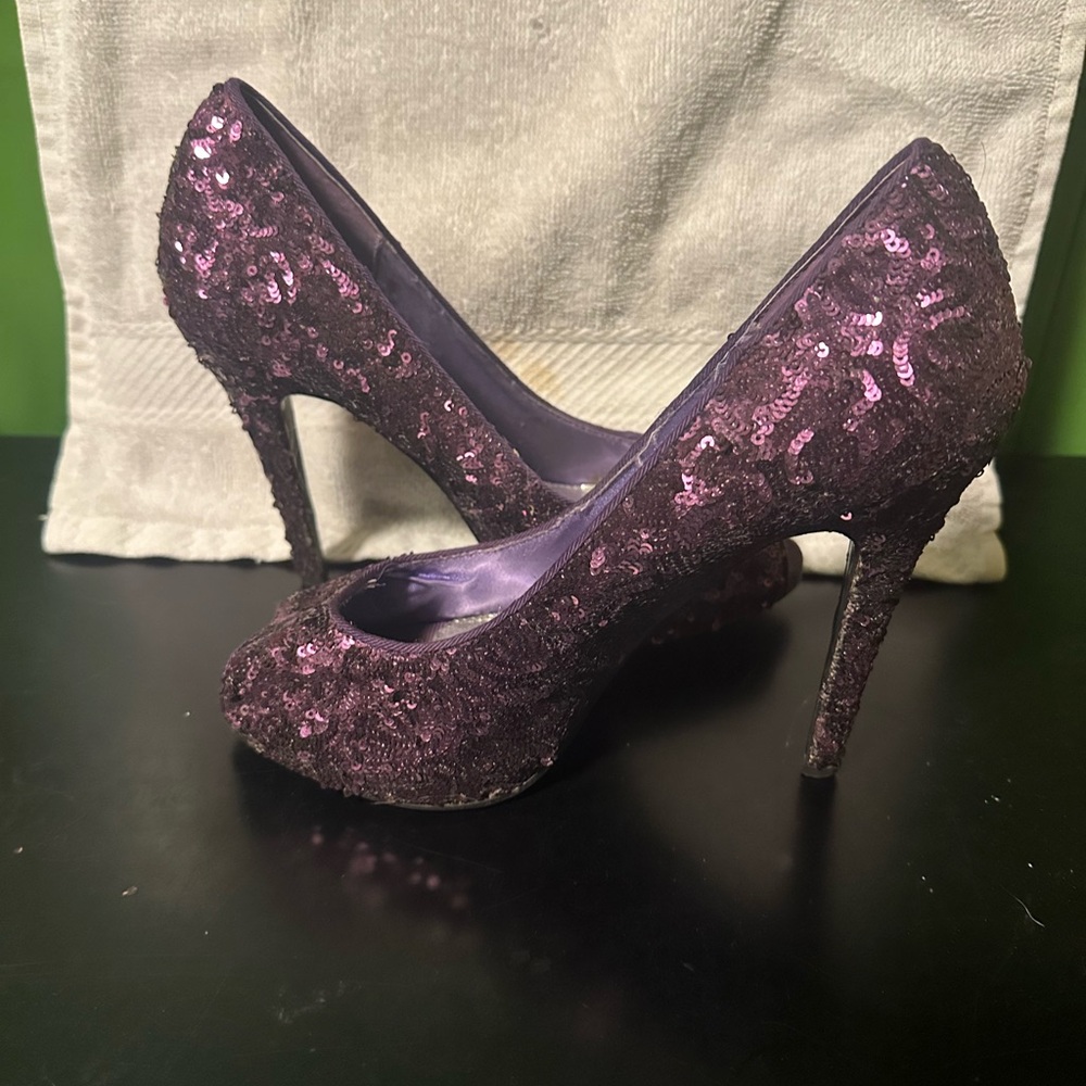 Jessica Simpson Sparkling Purple Sequin Heels - Picture 2 of 4